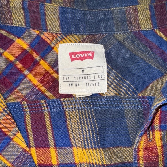Levi's Men's Plaid Button-Up Flannel Shirt Long Sleeve Size Medium - Picture 3 of 5